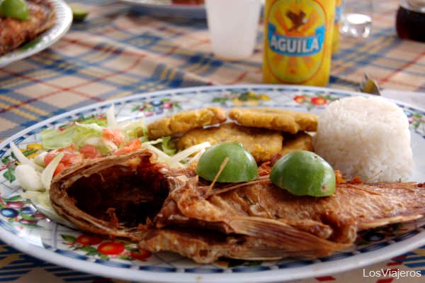 Pescado frito de La Boquilla - Cartagena - Colombia
Fried fish of the Boquilla - Colombia