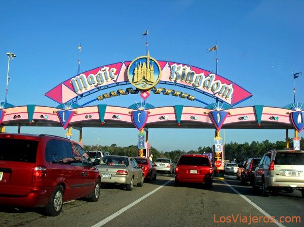 Entrada al parque temático Magic Kingdom - Parques Disney - USA
Magic Kingdom Parc entrance - USA