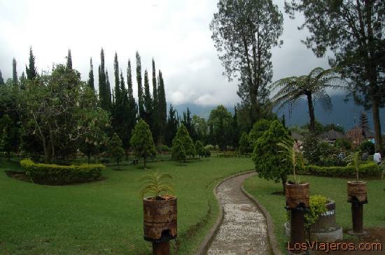 Jardines Pura Ulu Danau Bratan -Bali- Indonesia