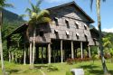 Ir a Foto: Casas tradicionales de Borneo - Casa Comunal - Sarawak - Malasia 
Go to Photo: Traditional house - Malaysia