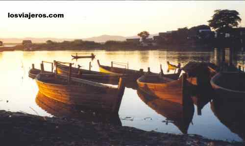 Mandalay sunset - Irrawaddy (Ayeryarwady) river - Myanmar
Mandalay puesta de sol - Irrawaddy (Ayeryarwady) - Myanmar