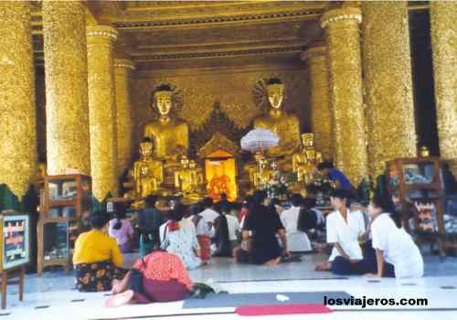 Complejo religioso de Shwedagon- Yangoon - Burma - Myanmar
Shwedagon pagodas complex - Yangoon - Burma - Myanmar