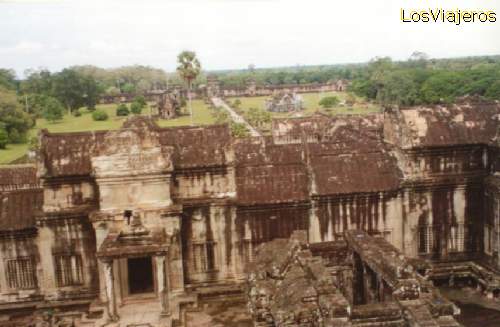 Vista al oeste desde la terraza mas alta -Angkor- Camboya