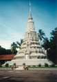 Phnom Penh estupa en el Palacio Real - Camboya