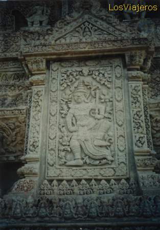 Phnom Penh detalle de la estupa - Camboya