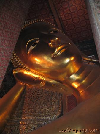 Cabeza del buda reclinado del templo de Wat Pho - Tailandia