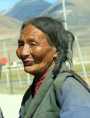 Go to big photo: Mujer Tibetana - Tibet