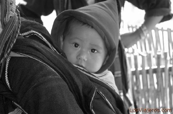 Hmong boy at Sapa - Vietnam
Niño Hmong en Sapa - Vietnam