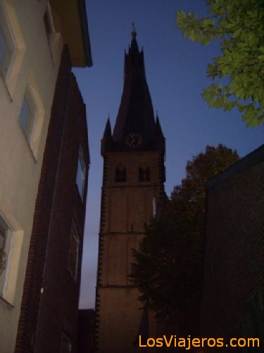Iglesia Torcida -Dusseldorf - Alemania