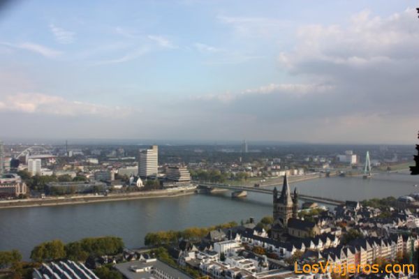 Cathedral & River - Germany
La Ciudad y el Rio -Colonia - Alemania