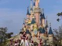 Espectáculo navideño frente al Castillo - Disneyland París - Francia