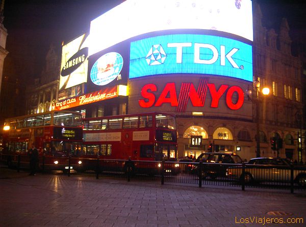 Picadilly at night - United Kingdom
Picadilly por la noche - Reino Unido
