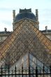 Ampliar Foto: Piramides de cristal frente al museo del Louvre- Paris