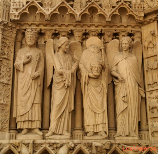Saint Denis without head in Notre Dame - Paris - France
San Denis pedio la Cabeza -Notre Dame- Paris - Francia
